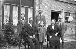 1937-13 Fam K. Kuipers 3 maal 003