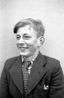 1941-05 Pasfoto 05