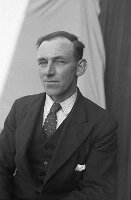 1941-05 Pasfoto 06