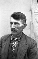 1941-05 Pasfoto 17